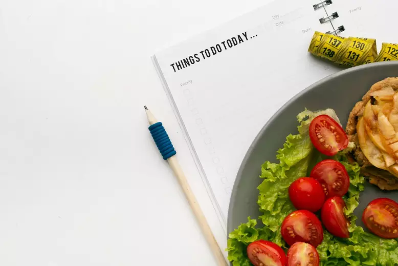 Weight Watchers Diet Review: A Side-by-Side Comparison of IWL